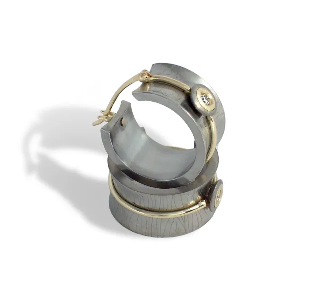 Ръчно изработени обеци от титан и злато (14k)