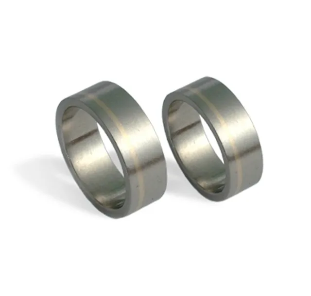 Ръчно изработени халки от титан и злато (14k)
