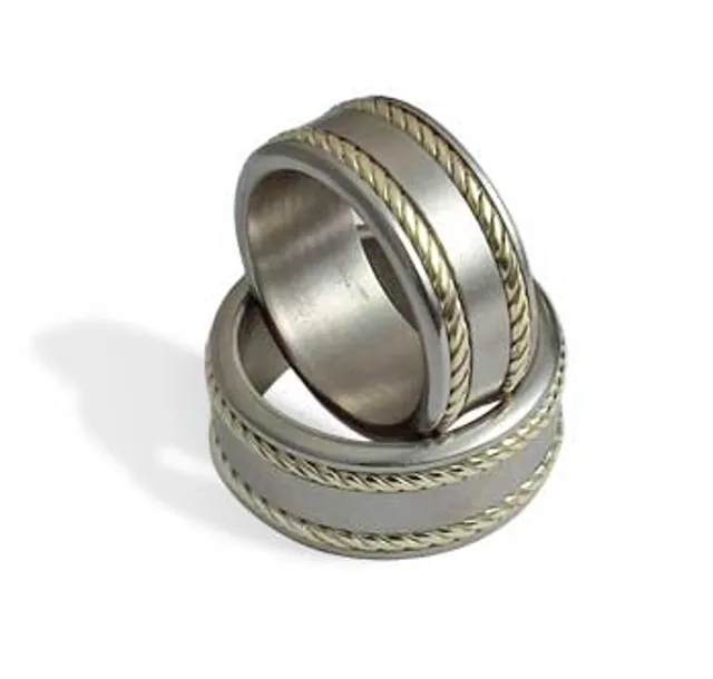 Брачни халки от титан и злато (14k)