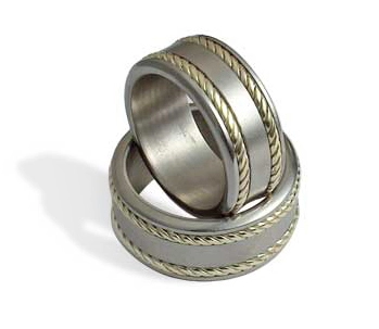 Брачни халки от титан и злато (14k)